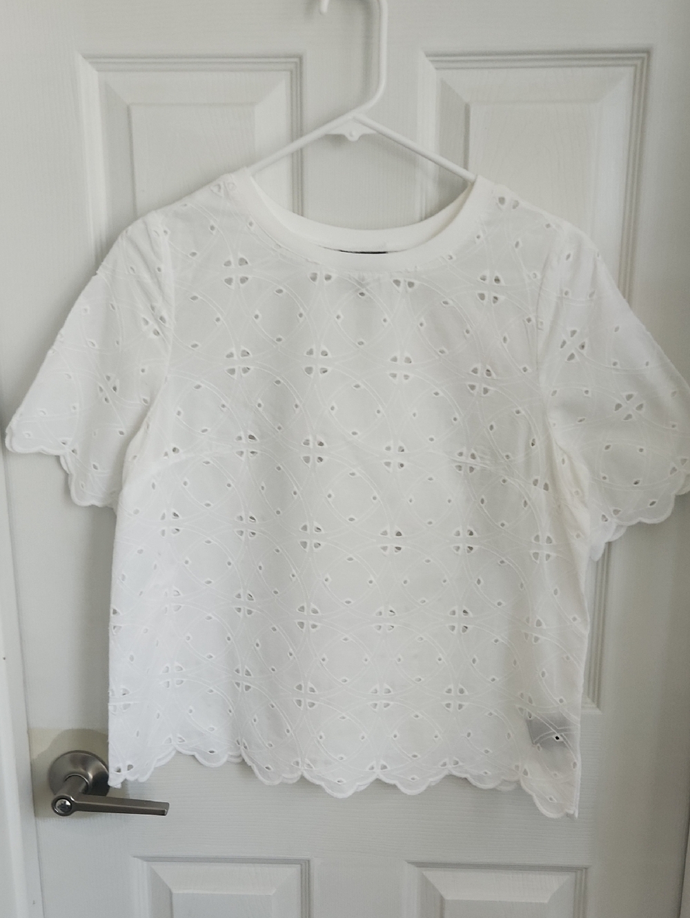 Who What Wear White Eyelet Short Sleeve Top